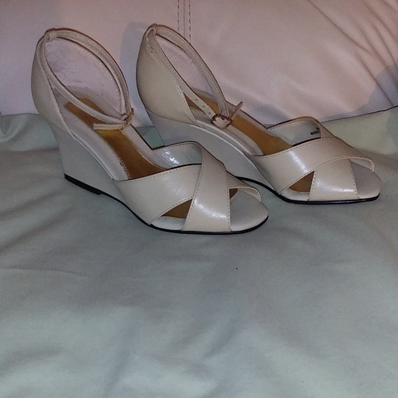 FJ-Cinderella of Boston Cream Wedge Heel 3M - Picture 6 of 11